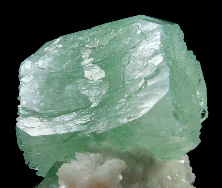 Apophyllite and Heulandite from Lonavala, Maharashtra, India