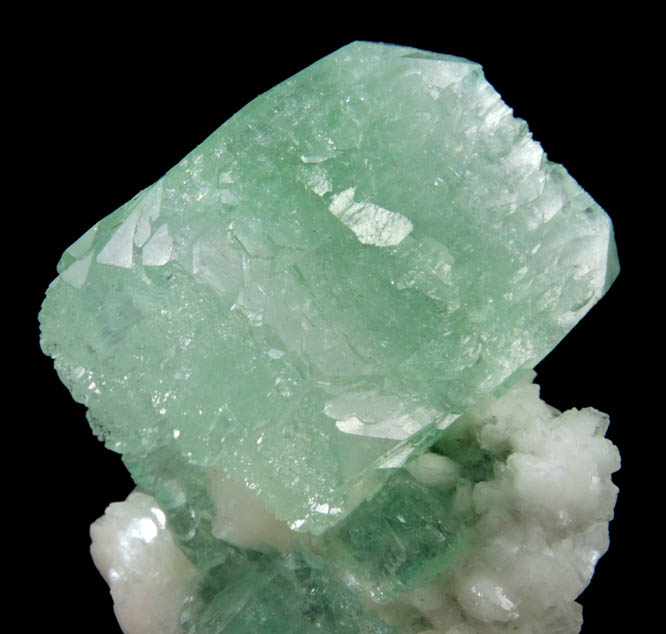 Apophyllite and Heulandite from Lonavala, Maharashtra, India