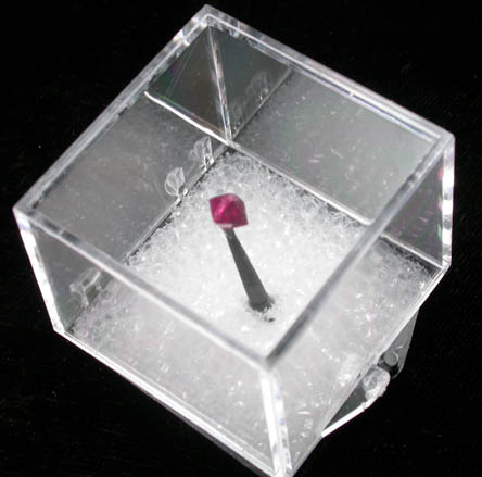 Spinel from Mogok District, 115 km NNE of Mandalay, Mandalay Division, Myanmar (Burma)