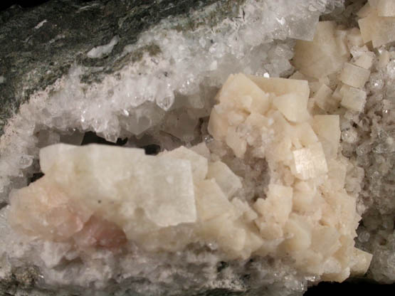 Chabazite, Quartz, Calcite from Upper New Street Quarry, Paterson, Passaic County, New Jersey