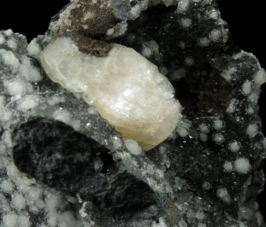Heulandite on Quartz over Stellerite from Braen's Quarry, Haledon, Passaic County, New Jersey