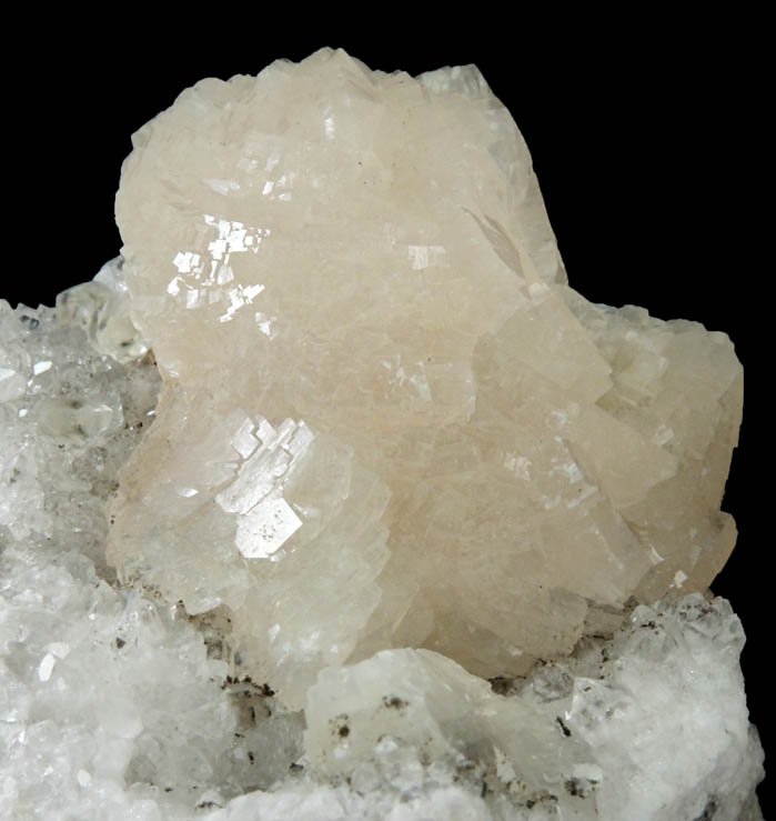 Heulandite on Quartz with minor Calcite from Prospect Park Quarry, Prospect Park, Passaic County, New Jersey