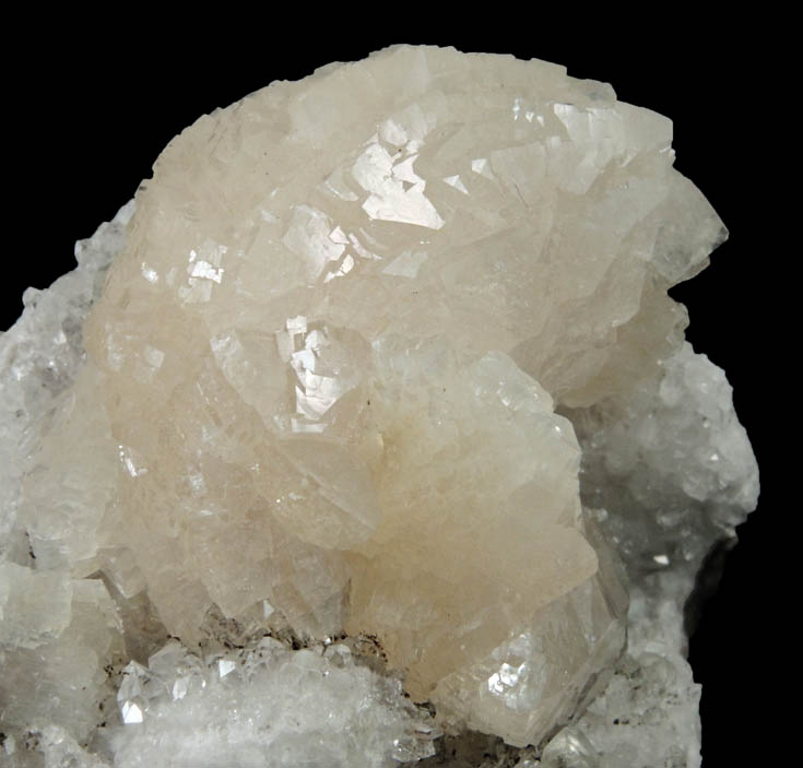 Heulandite on Quartz with minor Calcite from Prospect Park Quarry, Prospect Park, Passaic County, New Jersey