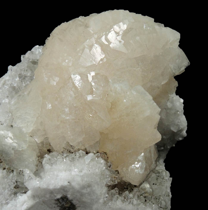 Heulandite on Quartz with minor Calcite from Prospect Park Quarry, Prospect Park, Passaic County, New Jersey