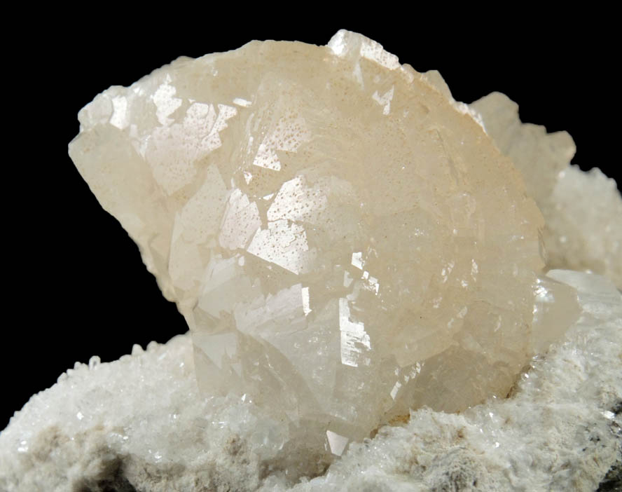 Heulandite on Quartz with Calcite from Prospect Park Quarry, Prospect Park, Passaic County, New Jersey