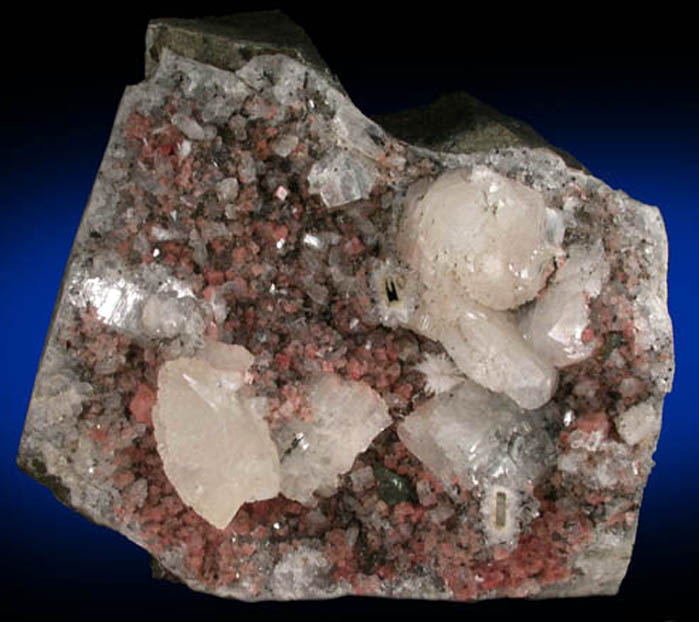 Heulandite, Chabazite, Chalcopyrite, Quartz from Upper New Street Quarry, Paterson, Passaic County, New Jersey