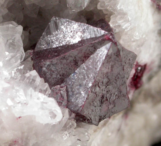 Cinnabar (penetration twin) on Quartz from Fenghuang, Xiangxi, Hunan, China