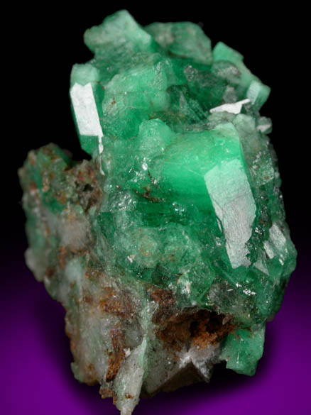 Beryl var. Emerald on Quartz from Peña Blanca Mine, San Pablo de Borbur, Vasquez-Yacopí District, Boyacá Department, Colombia