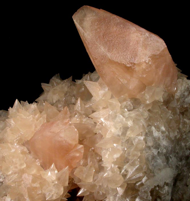 Calcite from Pugh Quarry, 6 km NNW of Custar, Wood County, Ohio