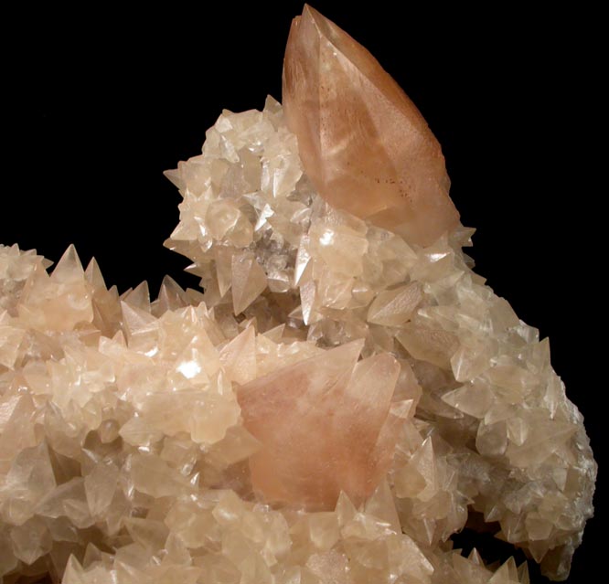 Calcite from Pugh Quarry, 6 km NNW of Custar, Wood County, Ohio