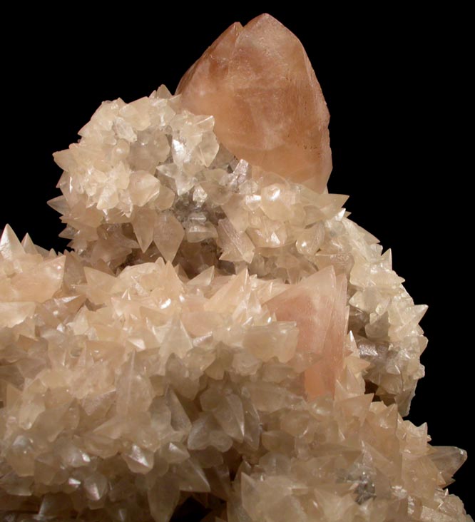 Calcite from Pugh Quarry, 6 km NNW of Custar, Wood County, Ohio