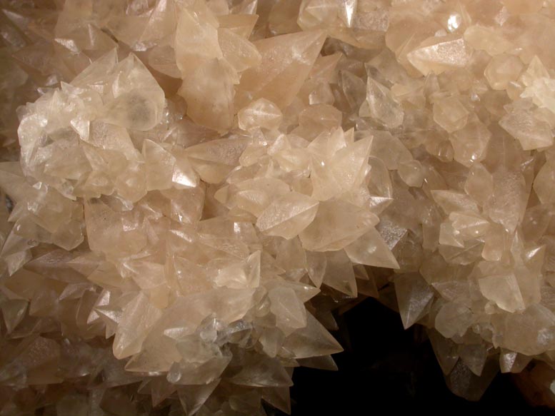 Calcite from Pugh Quarry, 6 km NNW of Custar, Wood County, Ohio