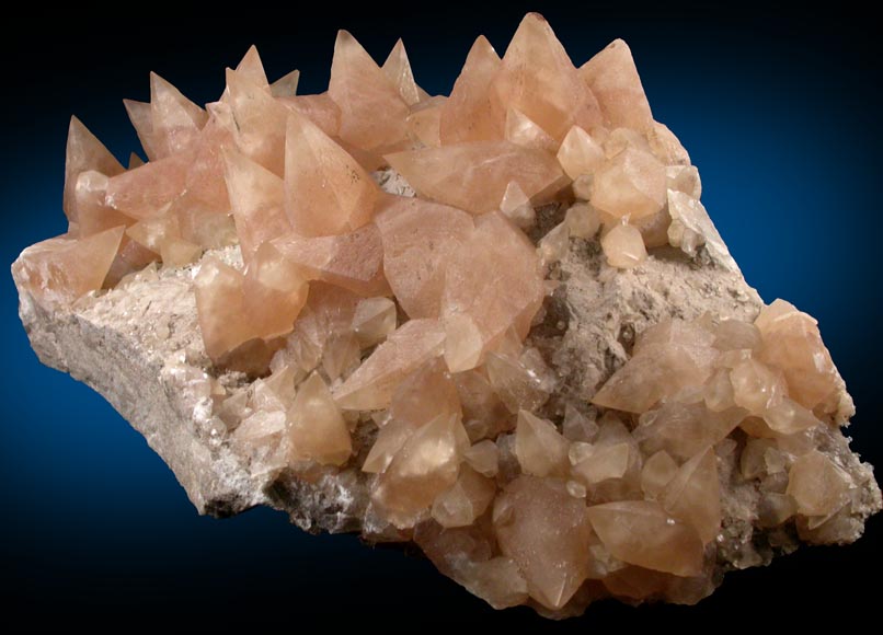 Calcite from Pugh Quarry, 6 km NNW of Custar, Wood County, Ohio