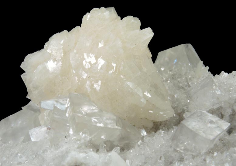 Heulandite, Calcite, Quartz from Prospect Park Quarry, Prospect Park, Passaic County, New Jersey