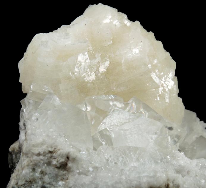 Heulandite, Calcite, Quartz from Prospect Park Quarry, Prospect Park, Passaic County, New Jersey