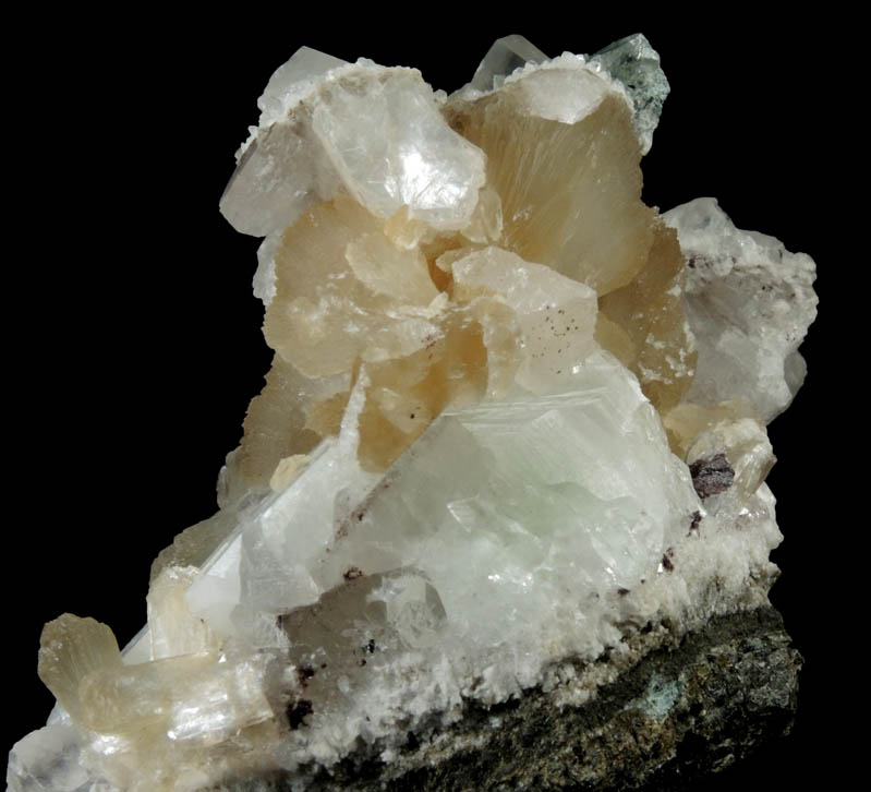 Stilbite, Calcite, Babingtonite, Heulandite, Apophyllite from Prospect Park Quarry, Prospect Park, Passaic County, New Jersey