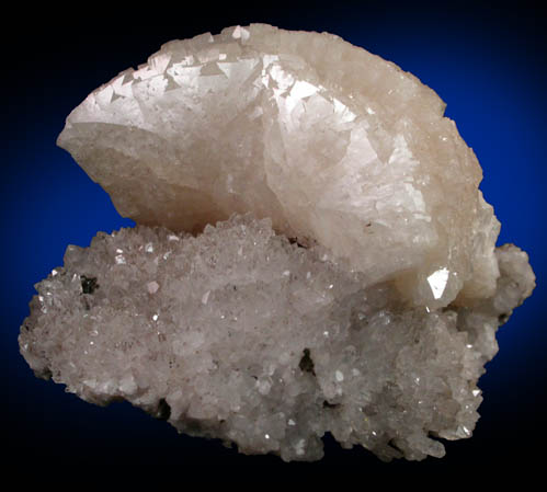 Heulandite on Quartz from Prospect Park Quarry, Prospect Park, Passaic County, New Jersey