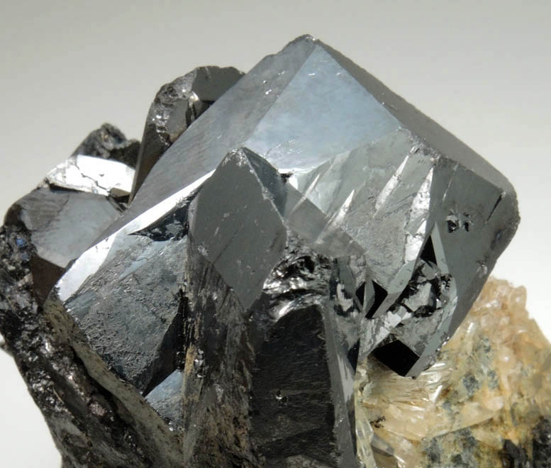 Ferberite on Quartz from Tazna Mine, Cerro Tazna, Potosi Department, Bolivia