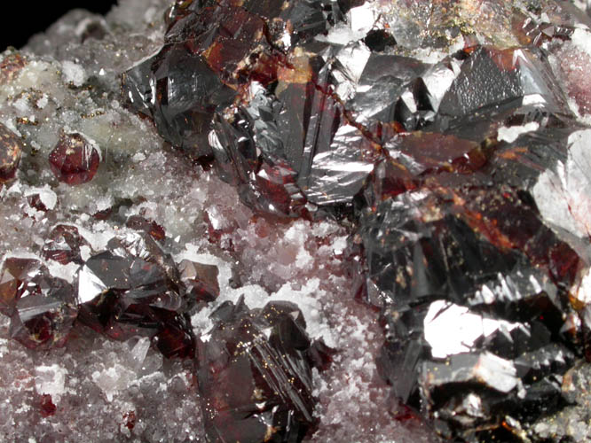 Sphalerite in Quartz from Shuikoushan Mine, Hunan Province, China