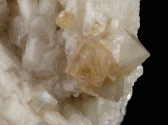 Kosnarite and Zanazziite on Albite from Jenipapo District, Itinga, Minas Gerais, Brazil