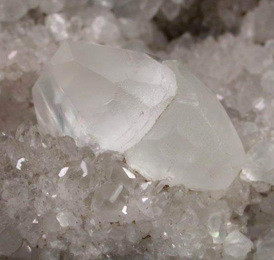 Calcite (butterfly-twins) on Quartz from Lower New Street Quarry, Paterson, Passaic County, New Jersey