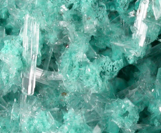 Hemimorphite on Rosasite with Calcite from Mina Ojuela, Mapimi, Durango, Mexico