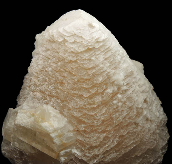 Calcite from Taff's Well Quarry, 9 km northwest of Cardiff, Pentyrch, MidGlamorgan, Wales