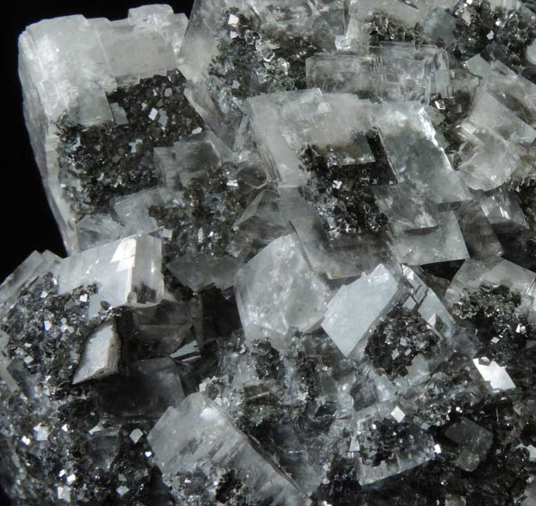 Calcite with phantom-growth zoning of Mottramite inclusions over Duftite from Tsumeb Mine, Otavi-Bergland District, Oshikoto, Namibia (Type Locality for Duftite)