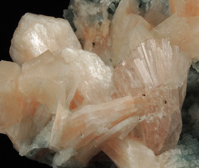 Stilbite on Quartz from Pune District, Maharashtra, India