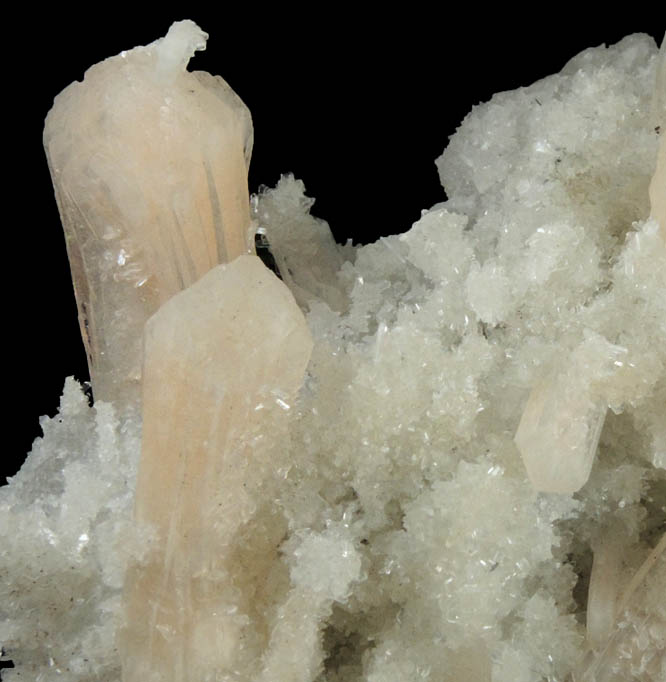 Stilbite on Quartz epimorphs after Laumontite over Calcite from Pune District, Maharashtra, India