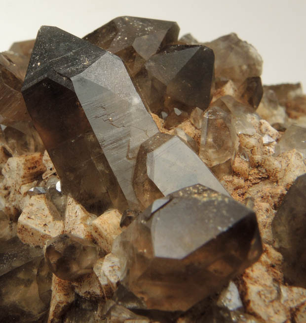 Quartz var. Smoky Quartz (Dauphin-law twins) on Microcline from Moat Mountain, west of North Conway, Carroll County, New Hampshire