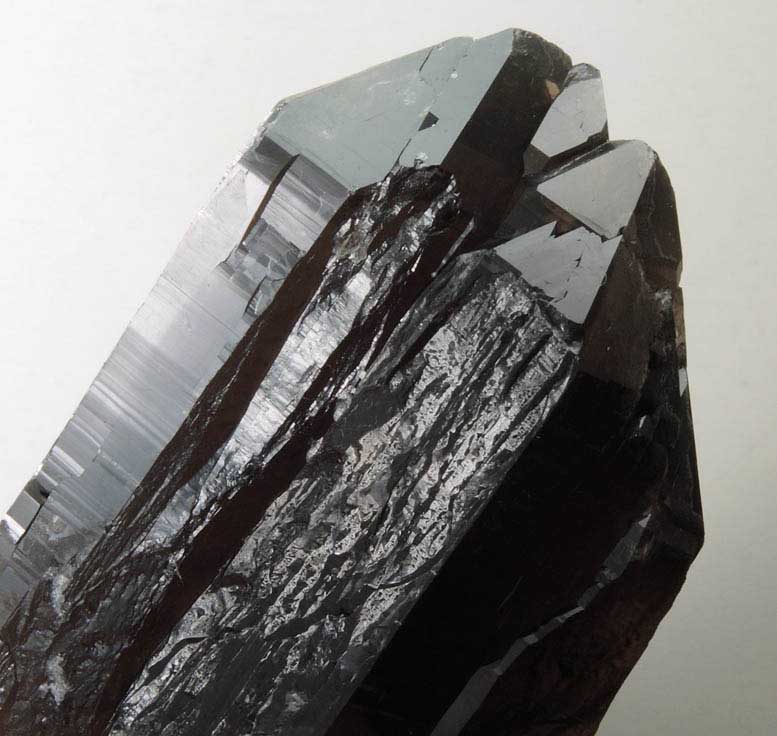 Quartz var. Smoky Quartz (Dauphin Law Twins) from Moat Mountain, west of North Conway, Carroll County, New Hampshire