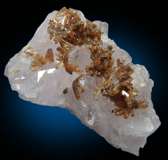 Photographs of mineral No. 63352: Eosphorite on Rose Quartz