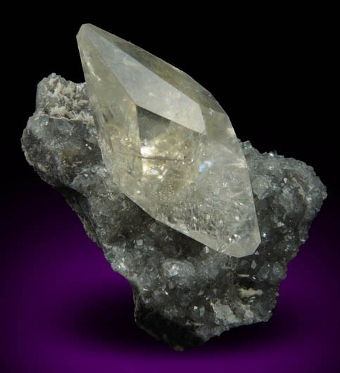 Calcite with Strontianite from Faylor-Middle Creek Quarry, 3 km WSW of Winfield, Union County, Pennsylvania