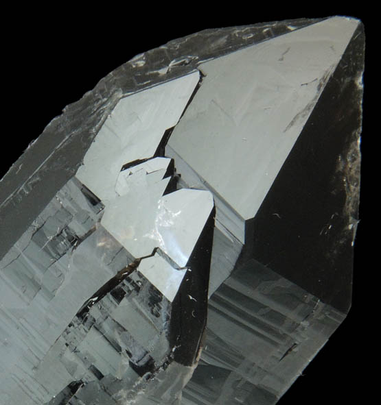 Quartz var. Smoky Quartz (Dauphin Law Twins) from Moat Mountain, west of North Conway, Carroll County, New Hampshire