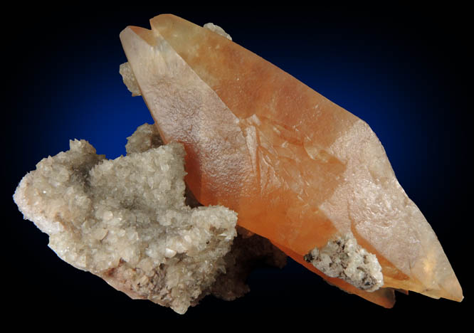 Calcite from Pugh Quarry, 6 km NNW of Custar, Wood County, Ohio