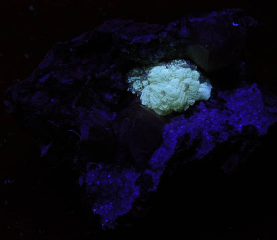 Gmelinite-Na with Analcime from Magheramorne Quarry, near Larne, County Antrim, Northern Ireland