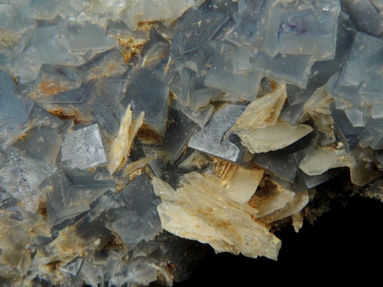 Fluorite with Barite on Quartz from Blanchard Mine, Hansonburg District, 8.5 km south of Bingham, Socorro County, New Mexico