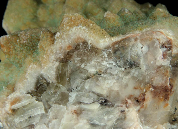 Duftite and Smithsonite over Calcite from Tsumeb Mine, Otavi-Bergland District, Oshikoto, Namibia (Type Locality for Duftite)