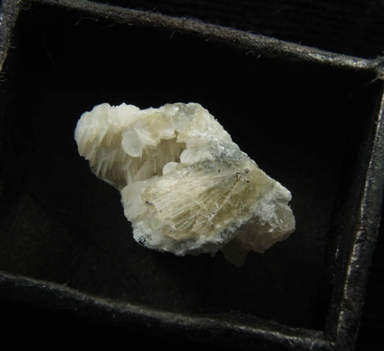 Calcite on Stilbite (micromount) from railroad cut near Thomaston Dam, Litchfield County, Connecticut