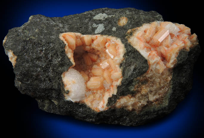 Gmelinite and Natrolite from Deerpark Quarry, Madman's Window, Glenarm, County Antrim, Northern Ireland (Type Locality for Gmelinite)