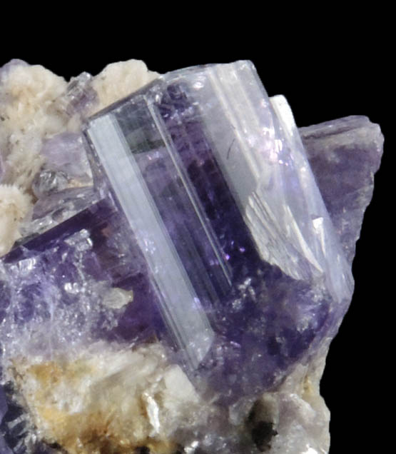 Fluorapatite with Bertrandite from Lavra da Golconda, near Governador Valadares, Minas Gerais, Brazil