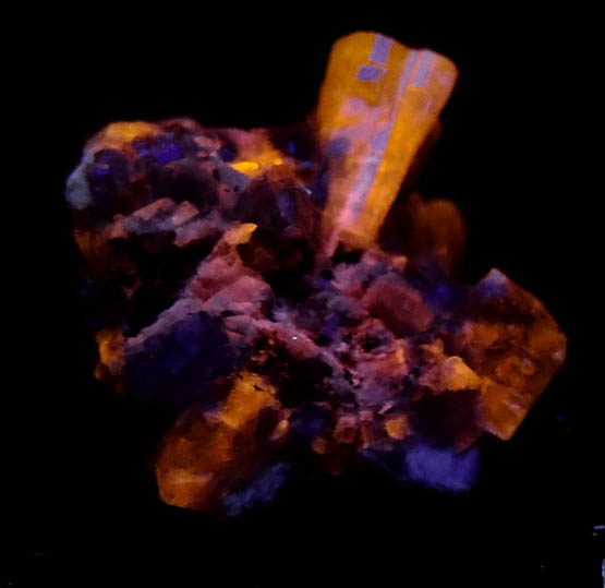 Fluorapatite with Bertrandite from Lavra da Golconda, near Governador Valadares, Minas Gerais, Brazil