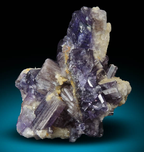 Fluorapatite with Bertrandite from Lavra da Golconda, near Governador Valadares, Minas Gerais, Brazil