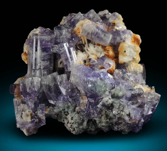 Fluorapatite with Bertrandite from Lavra da Golconda, near Governador Valadares, Minas Gerais, Brazil