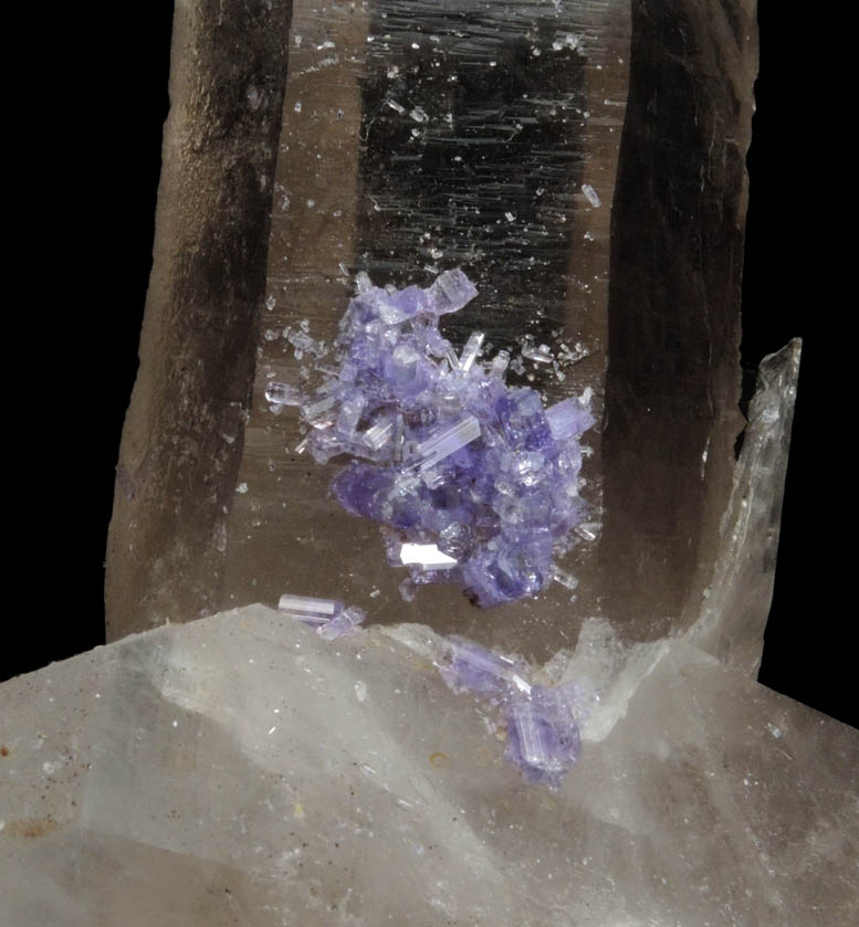 Fluorapatite on Quartz from Lavra da Golconda, near Governador Valadares, Minas Gerais, Brazil