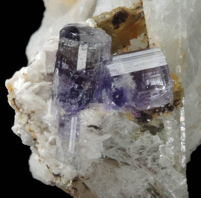 Fluorapatite on Albite from Lavra da Golconda, near Governador Valadares, Minas Gerais, Brazil