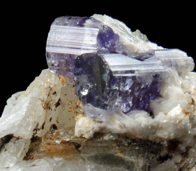 Fluorapatite on Albite from Lavra da Golconda, near Governador Valadares, Minas Gerais, Brazil