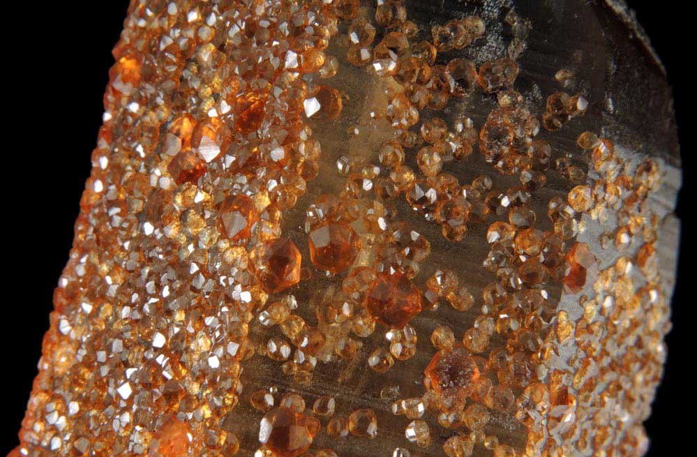 Spessartine Garnet on Smoky Quartz from Tongbei-Yunling District, Fujian Province, China