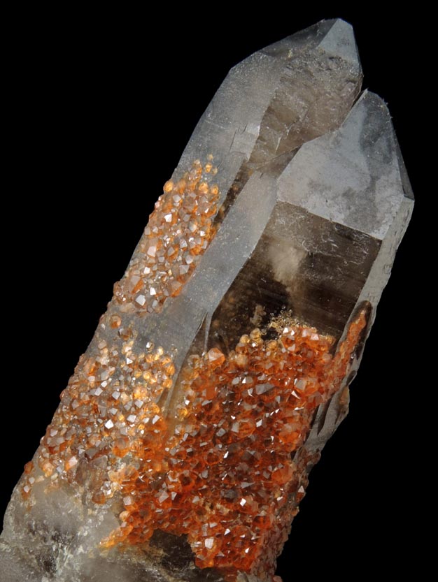 Spessartine Garnet on Smoky Quartz from Tongbei-Yunling District, Fujian Province, China